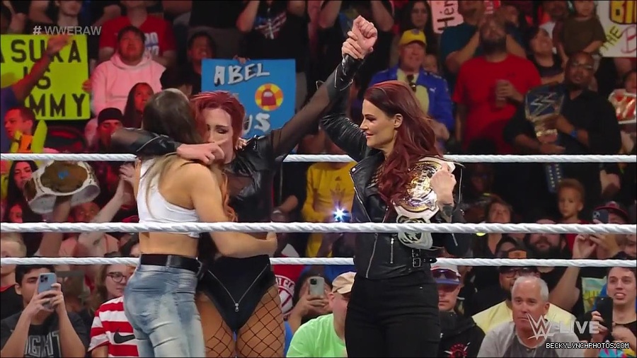 WWE_WrestleMania_Raw_2023_03_27_720p_HDTV_x264-NWCHD_mp4_001282669.jpg