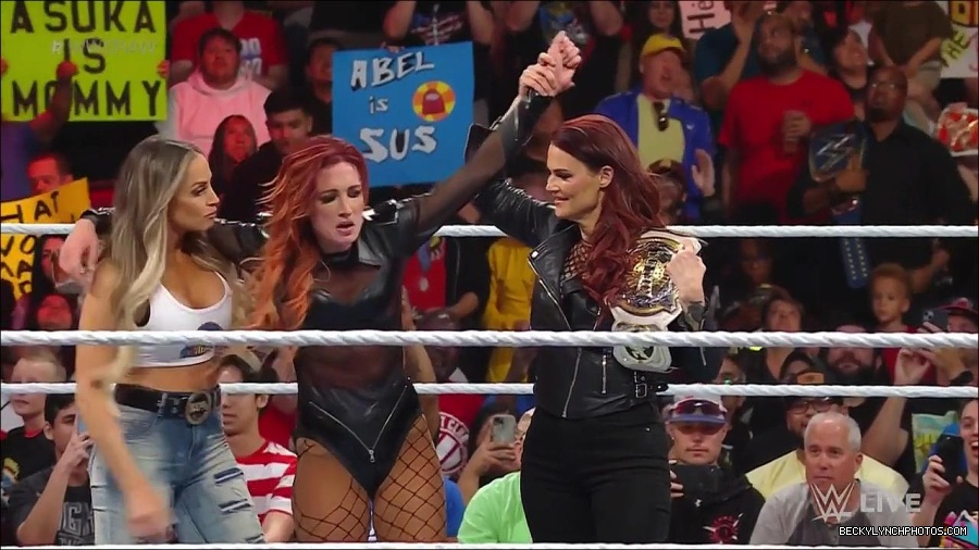 WWE_WrestleMania_Raw_2023_03_27_720p_HDTV_x264-NWCHD_mp4_001283470.jpg