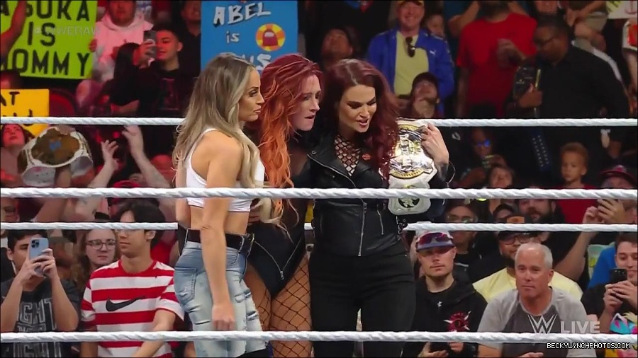 WWE_WrestleMania_Raw_2023_03_27_720p_HDTV_x264-NWCHD_mp4_001285071.jpg