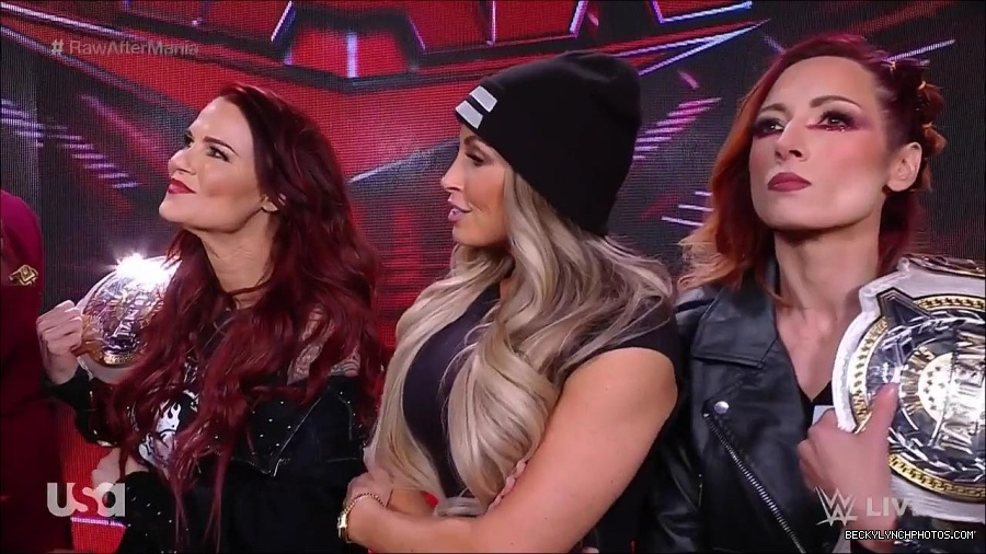 WWE_Monday_Night_Raw_2023_04_03_720p_HDTV_x264-NWCHD_mp4_007875521.jpg