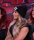 WWE_Monday_Night_Raw_2023_04_03_720p_HDTV_x264-NWCHD_mp4_007875121.jpg