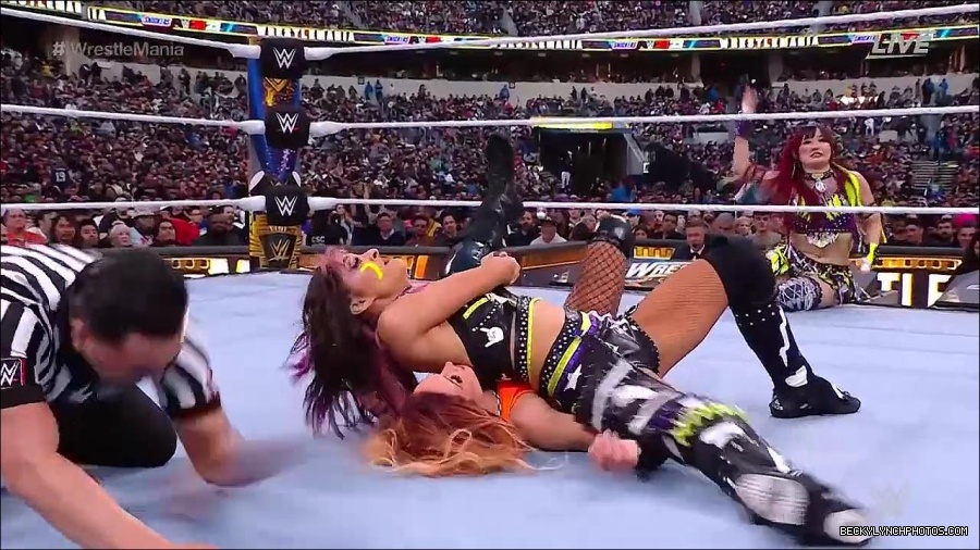 WWE_WrestleMania_39_Saturday_720p_WEB_h264-HEEL_mp4_005586420.jpg