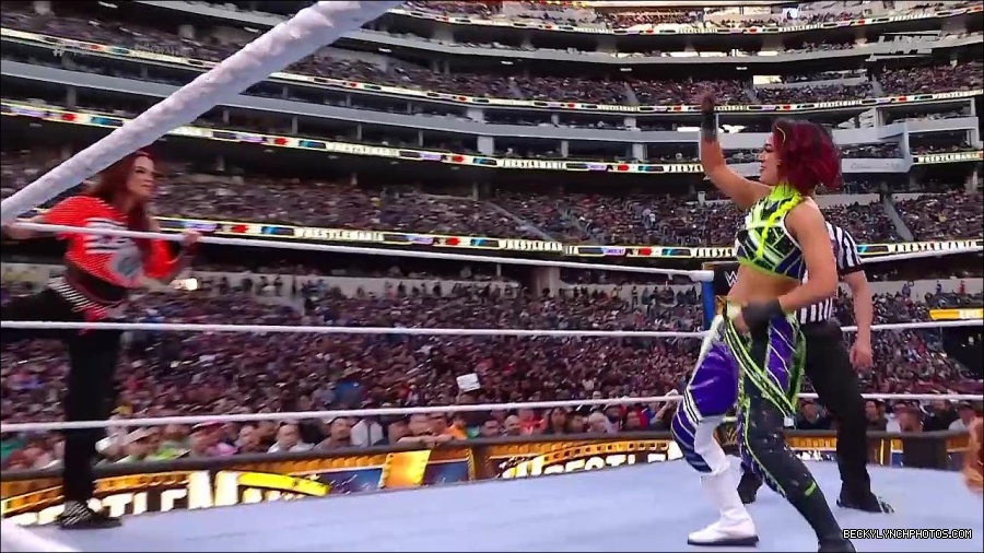 WWE_WrestleMania_39_Saturday_720p_WEB_h264-HEEL_mp4_005640020.jpg