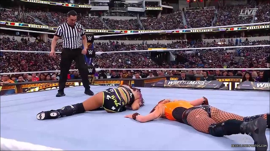WWE_WrestleMania_39_Saturday_720p_WEB_h264-HEEL_mp4_005658520.jpg