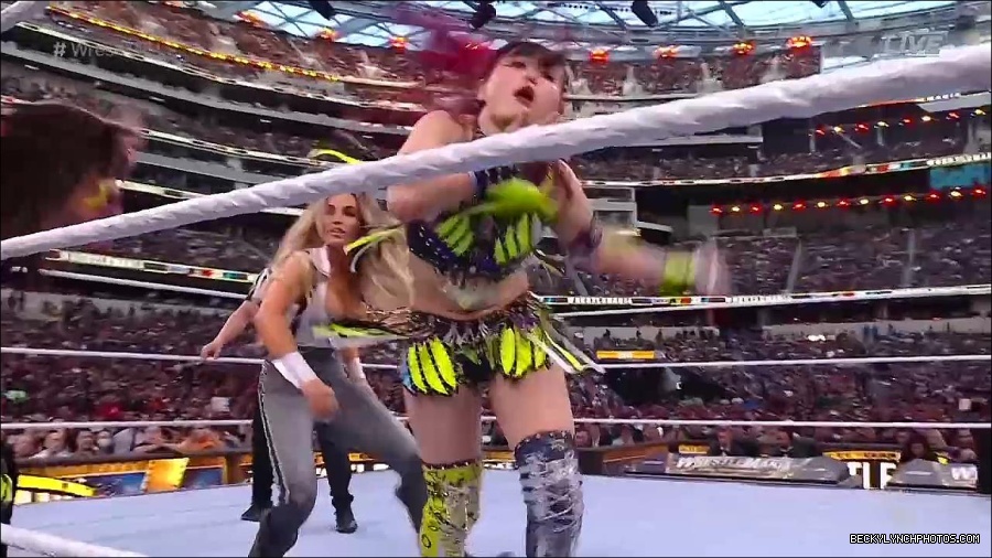 WWE_WrestleMania_39_Saturday_720p_WEB_h264-HEEL_mp4_005961920.jpg