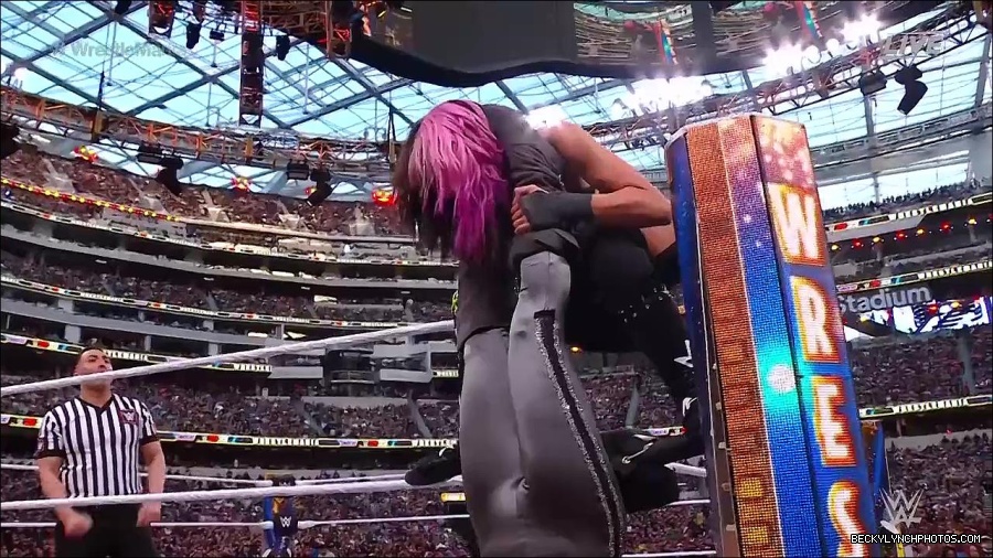 WWE_WrestleMania_39_Saturday_720p_WEB_h264-HEEL_mp4_006055920.jpg