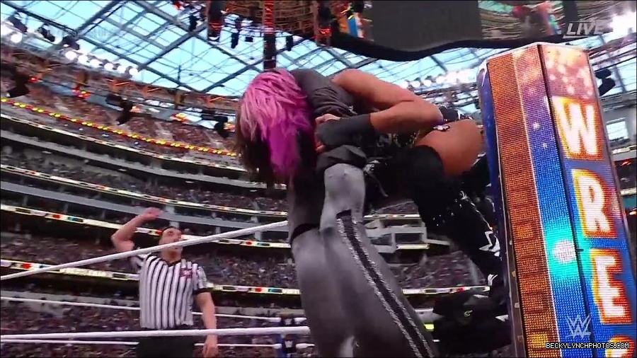 WWE_WrestleMania_39_Saturday_720p_WEB_h264-HEEL_mp4_006056720.jpg