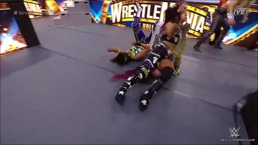 WWE_WrestleMania_39_Saturday_720p_WEB_h264-HEEL_mp4_006058320.jpg