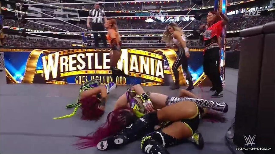 WWE_WrestleMania_39_Saturday_720p_WEB_h264-HEEL_mp4_006059520.jpg