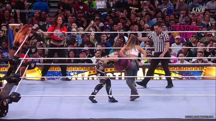 WWE_WrestleMania_39_Saturday_720p_WEB_h264-HEEL_mp4_006085520.jpg