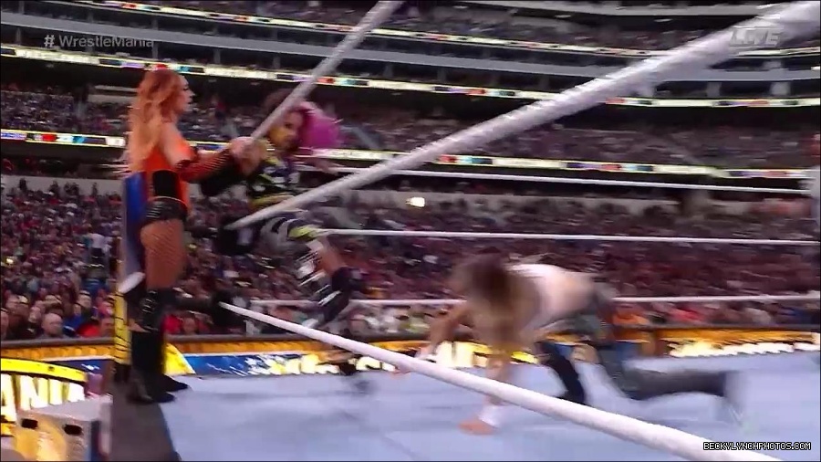 WWE_WrestleMania_39_Saturday_720p_WEB_h264-HEEL_mp4_006096320.jpg