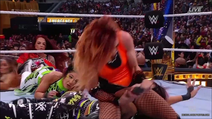 WWE_WrestleMania_39_Saturday_720p_WEB_h264-HEEL_mp4_006119920.jpg