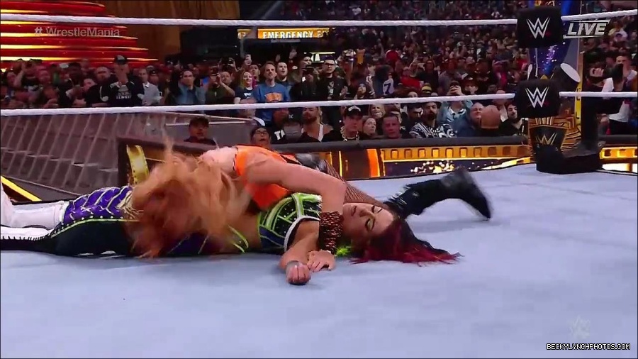 WWE_WrestleMania_39_Saturday_720p_WEB_h264-HEEL_mp4_006366887.jpg