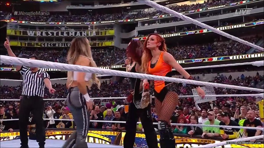 WWE_WrestleMania_39_Saturday_720p_WEB_h264-HEEL_mp4_006425687.jpg