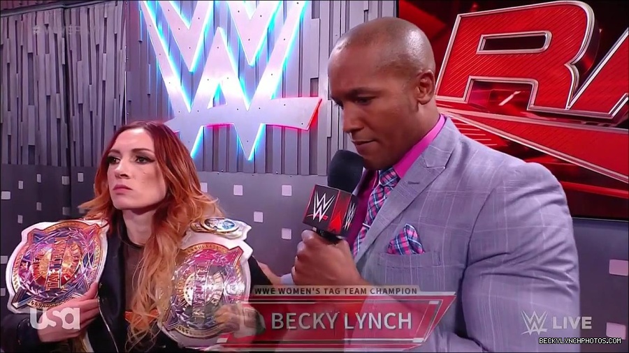 WWE_Monday_Night_Raw_2023_04_10_720p_HDTV_x264-NWCHD_mp4_001755407.jpg