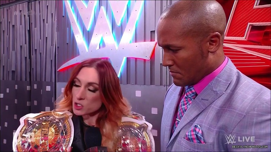 WWE_Monday_Night_Raw_2023_04_10_720p_HDTV_x264-NWCHD_mp4_001781033.jpg