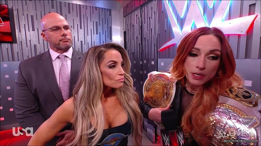 WWE_Monday_Night_Raw_2023_04_10_720p_HDTV_x264-NWCHD_mp4_001801854.jpg