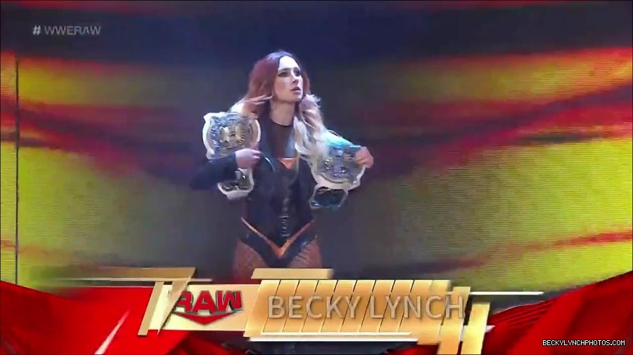 WWE_Monday_Night_Raw_2023_04_10_720p_HDTV_x264-NWCHD_mp4_001835654.jpg