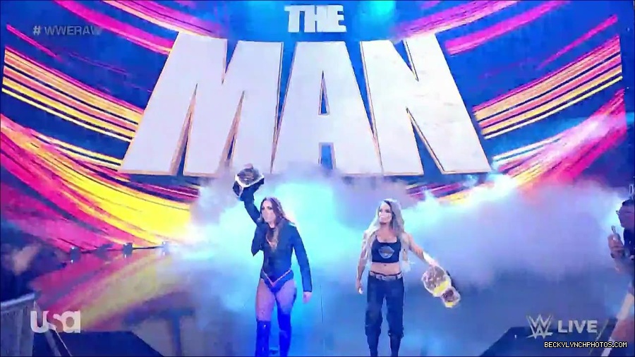 WWE_Monday_Night_Raw_2023_04_10_720p_HDTV_x264-NWCHD_mp4_001852872.jpg