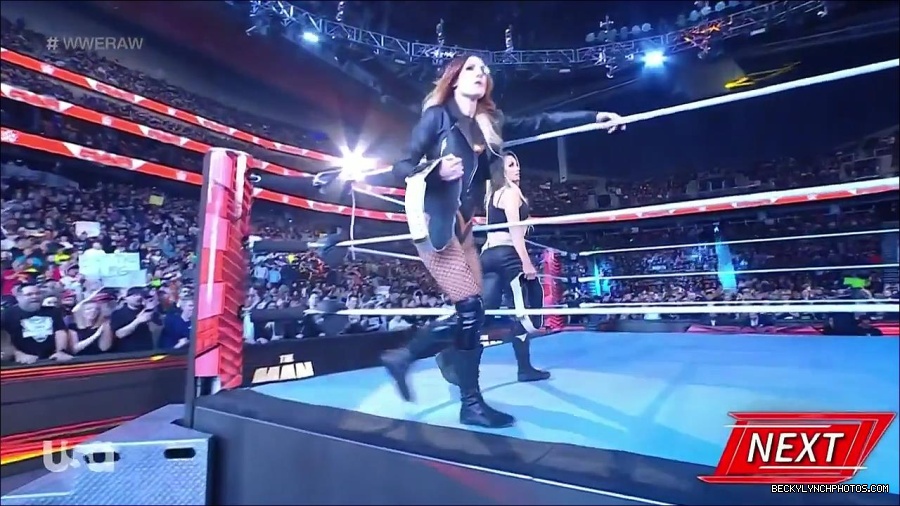 WWE_Monday_Night_Raw_2023_04_10_720p_HDTV_x264-NWCHD_mp4_001871290.jpg