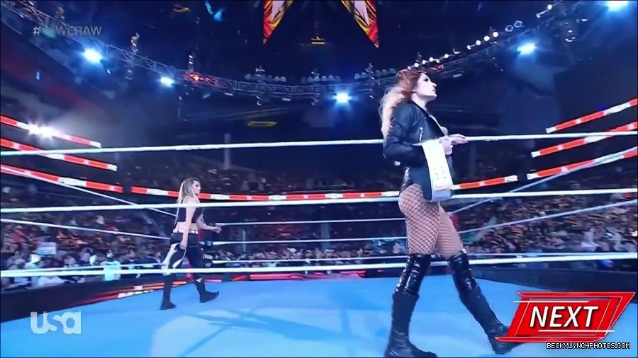 WWE_Monday_Night_Raw_2023_04_10_720p_HDTV_x264-NWCHD_mp4_001872491.jpg