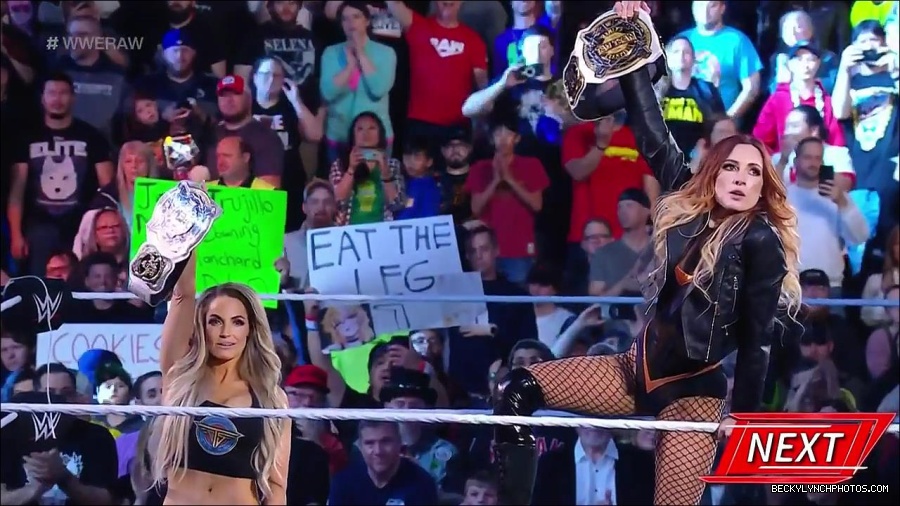 WWE_Monday_Night_Raw_2023_04_10_720p_HDTV_x264-NWCHD_mp4_001884103.jpg