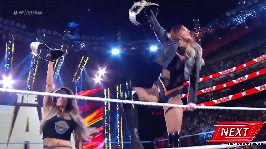 WWE_Monday_Night_Raw_2023_04_10_720p_HDTV_x264-NWCHD_mp4_001888908.jpg