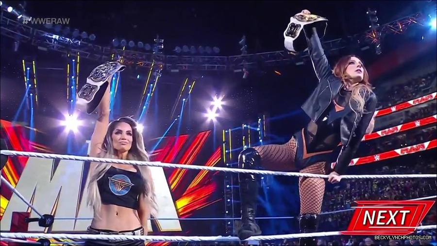 WWE_Monday_Night_Raw_2023_04_10_720p_HDTV_x264-NWCHD_mp4_001890109.jpg