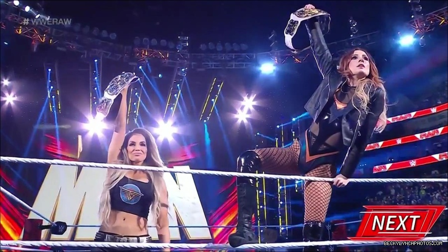 WWE_Monday_Night_Raw_2023_04_10_720p_HDTV_x264-NWCHD_mp4_001891310.jpg