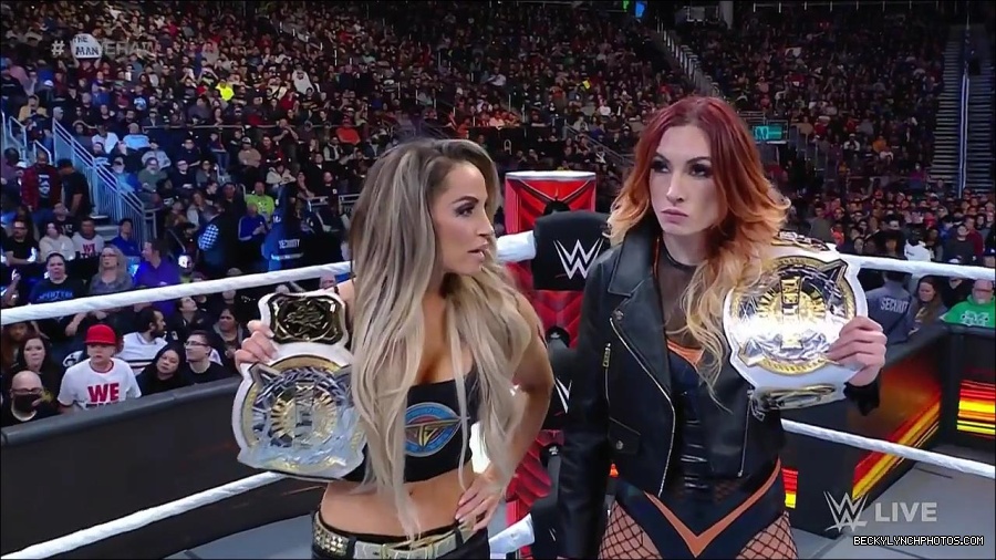 WWE_Monday_Night_Raw_2023_04_10_720p_HDTV_x264-NWCHD_mp4_001957543.jpg