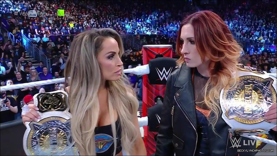 WWE_Monday_Night_Raw_2023_04_10_720p_HDTV_x264-NWCHD_mp4_001962348.jpg
