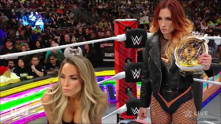 WWE_Monday_Night_Raw_2023_04_10_720p_HDTV_x264-NWCHD_mp4_002009995.jpg