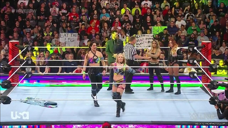 WWE_Monday_Night_Raw_2023_04_10_720p_HDTV_x264-NWCHD_mp4_002023609.jpg