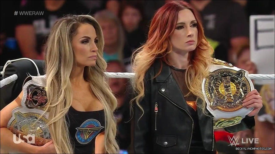 WWE_Monday_Night_Raw_2023_04_10_720p_HDTV_x264-NWCHD_mp4_002040025.jpg