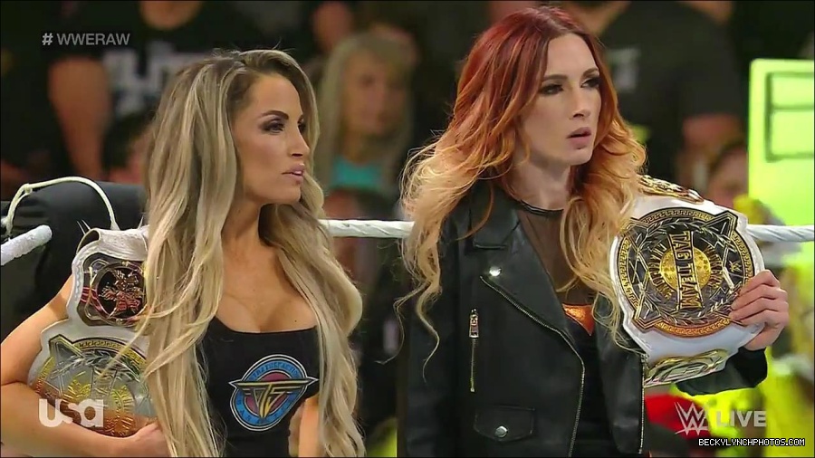 WWE_Monday_Night_Raw_2023_04_10_720p_HDTV_x264-NWCHD_mp4_002040826.jpg