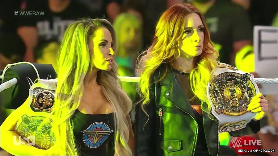WWE_Monday_Night_Raw_2023_04_10_720p_HDTV_x264-NWCHD_mp4_002041226.jpg
