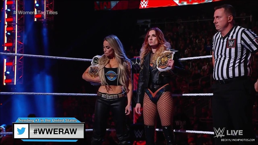 WWE_Monday_Night_Raw_2023_04_10_720p_HDTV_x264-NWCHD_mp4_002060846.jpg