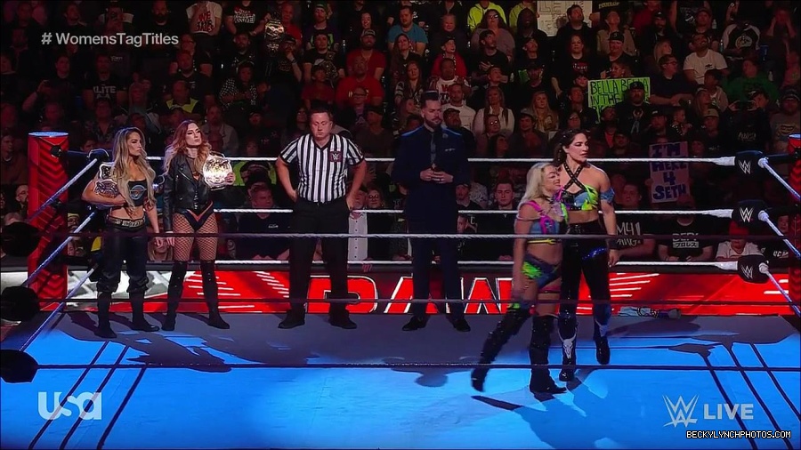 WWE_Monday_Night_Raw_2023_04_10_720p_HDTV_x264-NWCHD_mp4_002077262.jpg