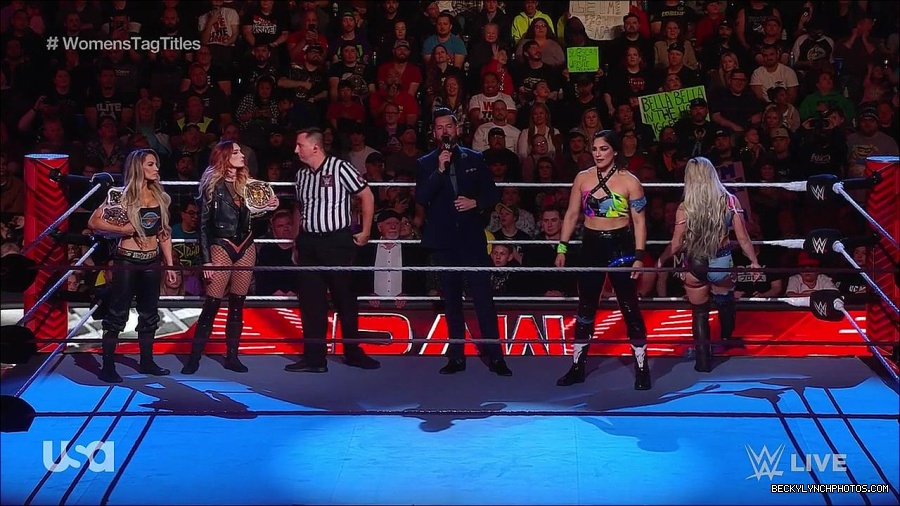 WWE_Monday_Night_Raw_2023_04_10_720p_HDTV_x264-NWCHD_mp4_002081667.jpg