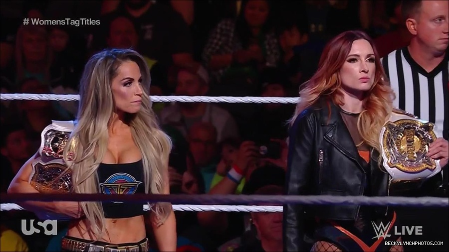 WWE_Monday_Night_Raw_2023_04_10_720p_HDTV_x264-NWCHD_mp4_002088474.jpg