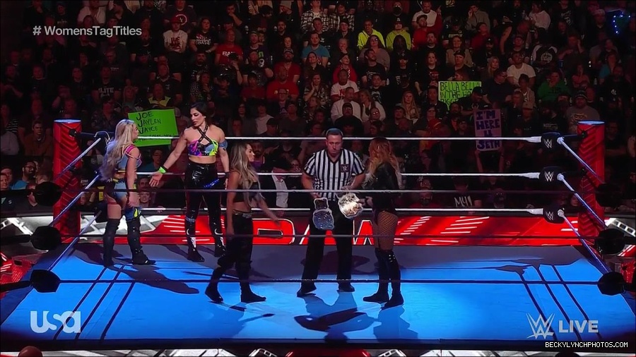 WWE_Monday_Night_Raw_2023_04_10_720p_HDTV_x264-NWCHD_mp4_002106091.jpg