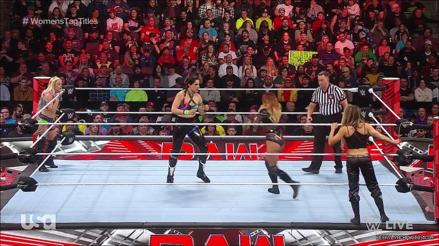 WWE_Monday_Night_Raw_2023_04_10_720p_HDTV_x264-NWCHD_mp4_002122107.jpg