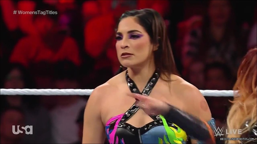 WWE_Monday_Night_Raw_2023_04_10_720p_HDTV_x264-NWCHD_mp4_002125310.jpg