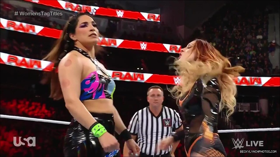 WWE_Monday_Night_Raw_2023_04_10_720p_HDTV_x264-NWCHD_mp4_002126912.jpg