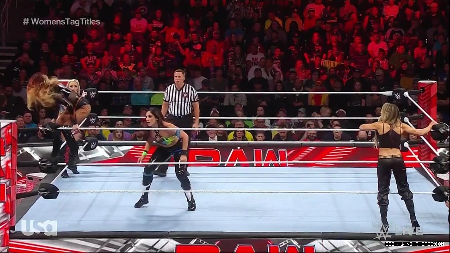 WWE_Monday_Night_Raw_2023_04_10_720p_HDTV_x264-NWCHD_mp4_002150936.jpg