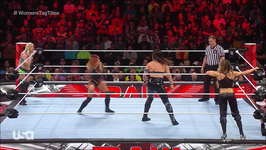 WWE_Monday_Night_Raw_2023_04_10_720p_HDTV_x264-NWCHD_mp4_002157743.jpg