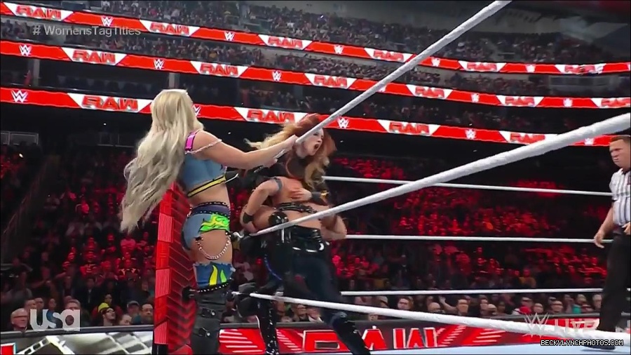 WWE_Monday_Night_Raw_2023_04_10_720p_HDTV_x264-NWCHD_mp4_002160946.jpg