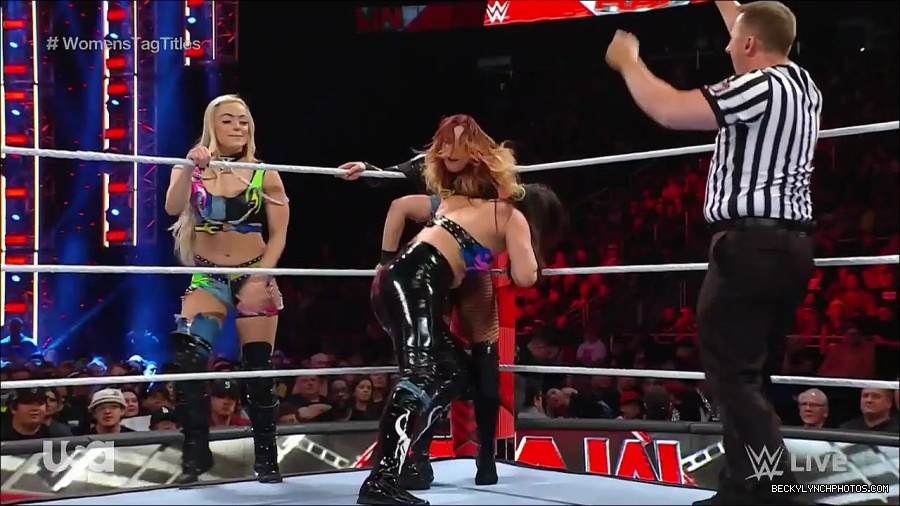 WWE_Monday_Night_Raw_2023_04_10_720p_HDTV_x264-NWCHD_mp4_002163348.jpg
