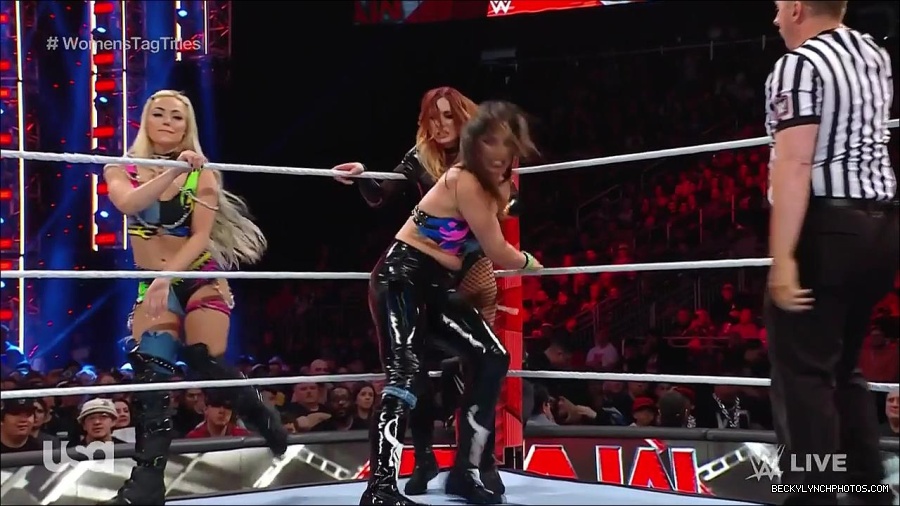 WWE_Monday_Night_Raw_2023_04_10_720p_HDTV_x264-NWCHD_mp4_002163749.jpg