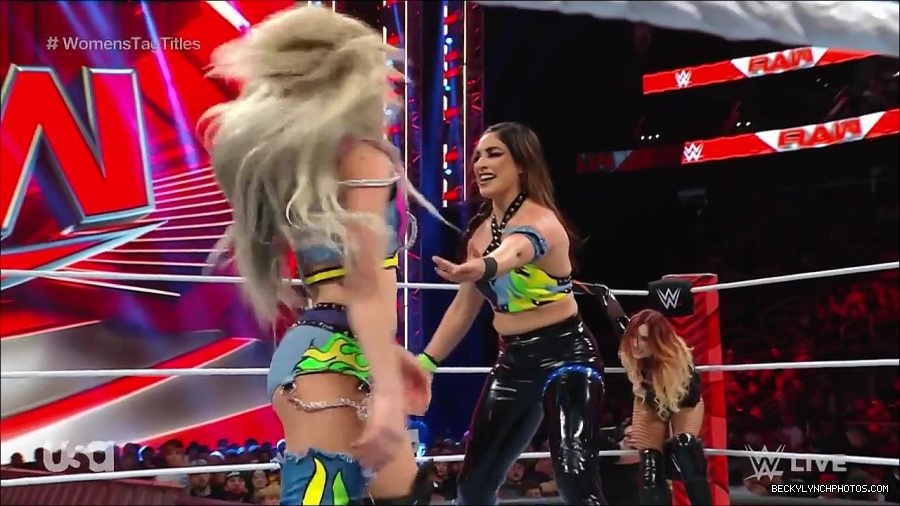 WWE_Monday_Night_Raw_2023_04_10_720p_HDTV_x264-NWCHD_mp4_002167753.jpg